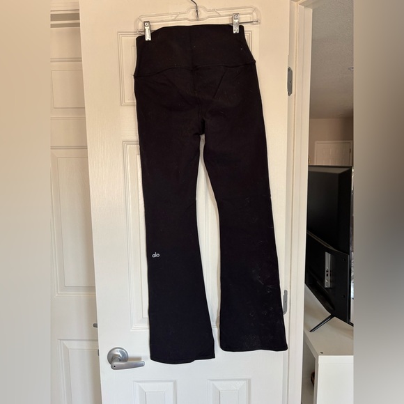 ALO Yoga Black Flare Yoga Pants - Picture 2 of 4